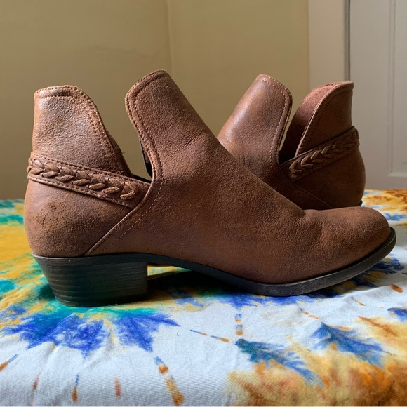 JUST FAB faux suede leather brown ankle boots - Picture 2 of 10